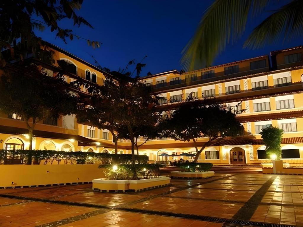 Hotel Melia Panama Canal Colon Exteriör bild